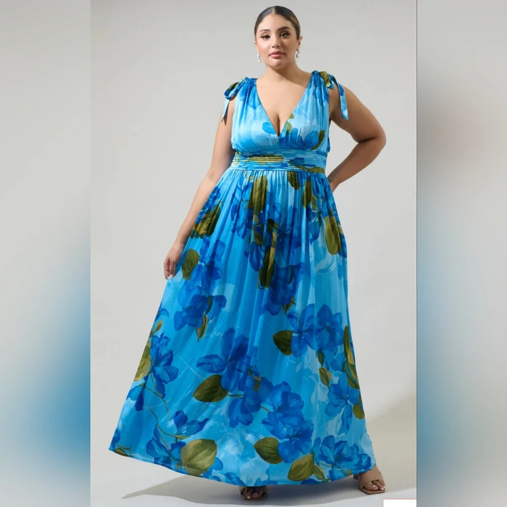 Sugarlips NWT 2X Vibrant Blue and Green Floral Pleated Maxi Dress - Picture 3 of 5